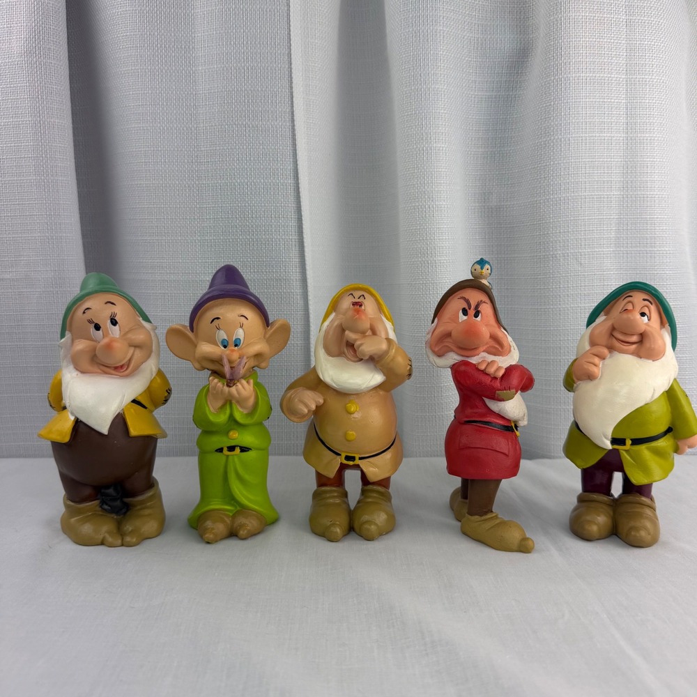 Disney Snow White Seven Dwarfs Figurine Set of 5 DIG Garden Statue Resin 6"